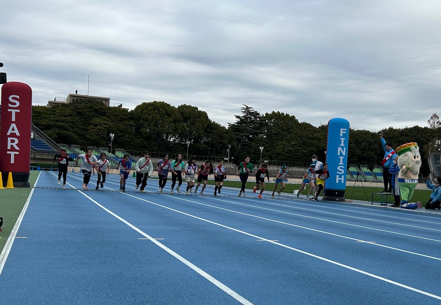 20251213 bellekiden woman